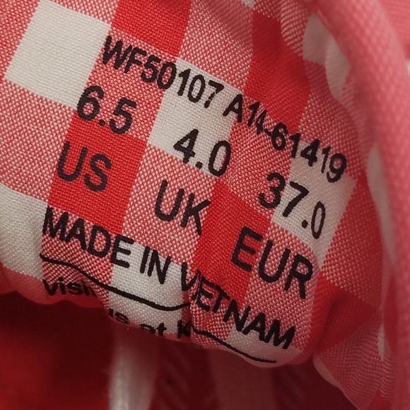 KEDS 6.5 Women’s Lace-Up Shoe - Picture 2 of 8